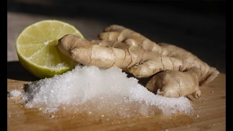 Hỗn hợp muối và gừng giúp giảm béo bụng hiệu quả tại nhà 